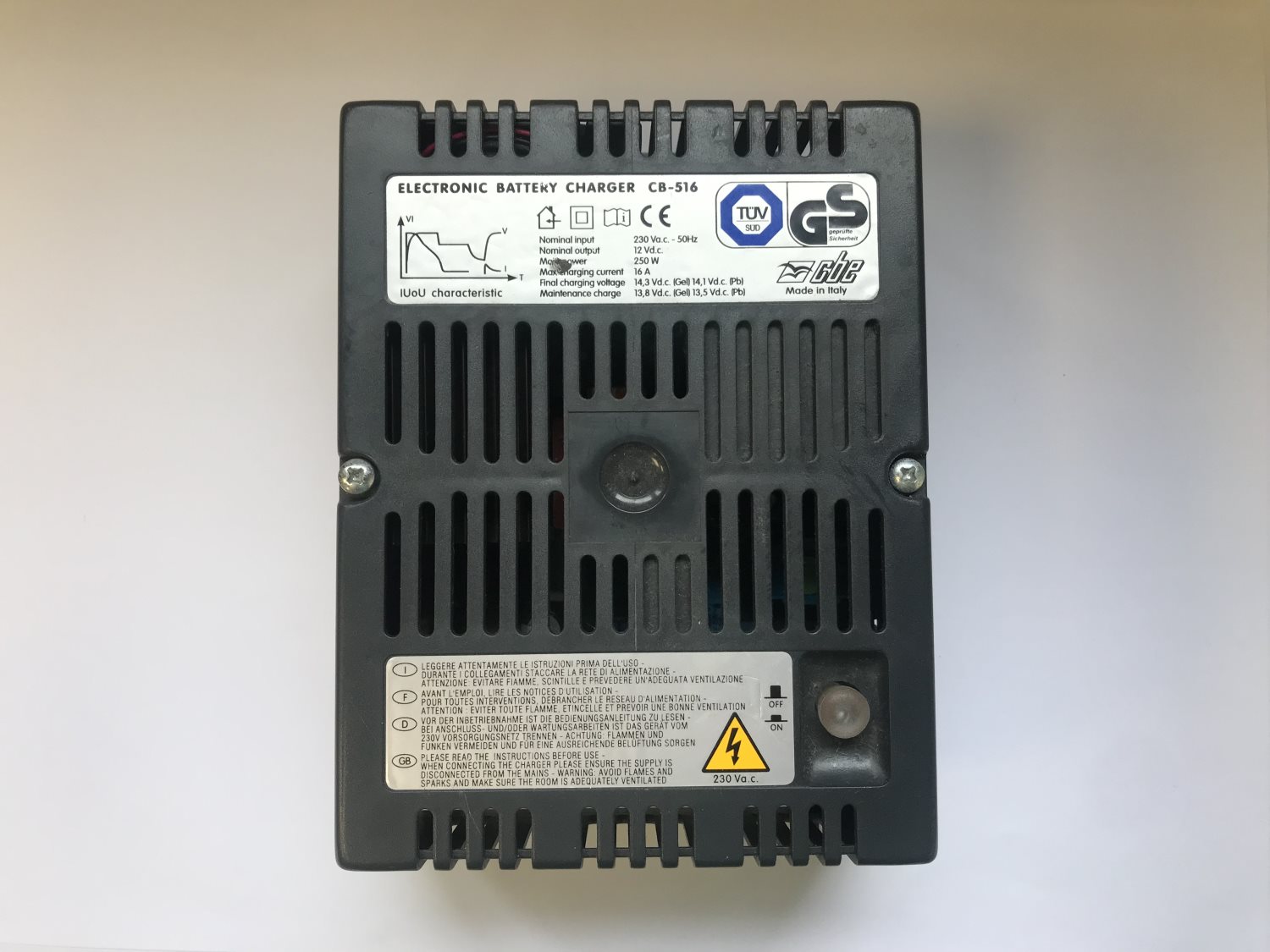 CBE CB-516 Charger