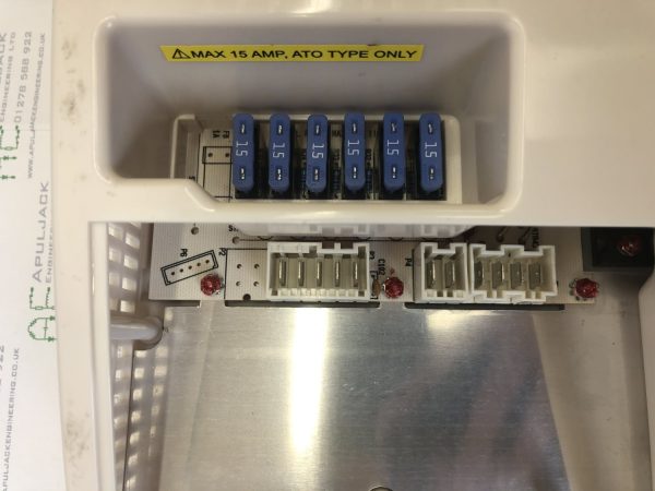 Dometic SMP214.01 Transformer/Charger Unit - Image 3