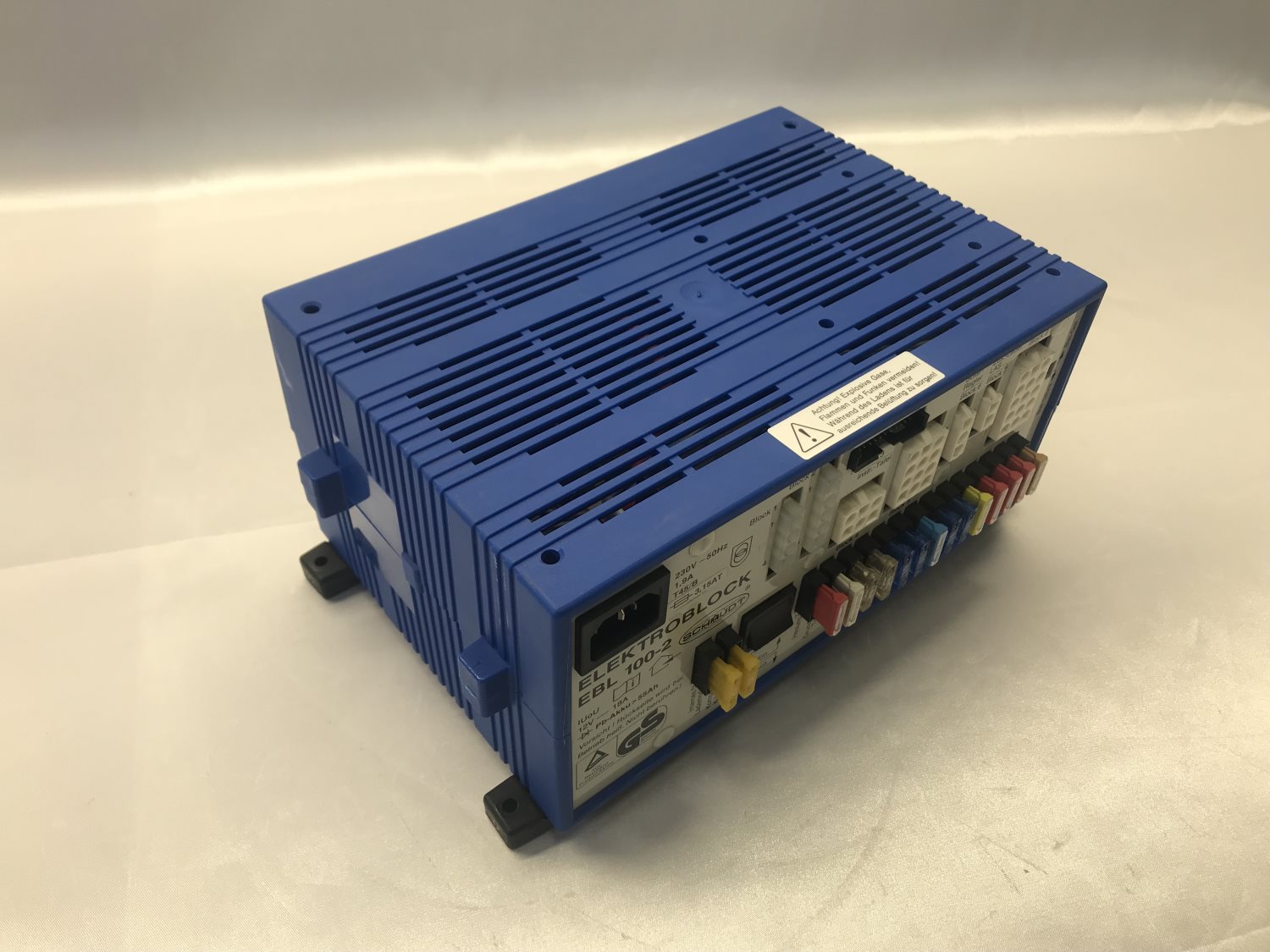 Schaudt/Lippert EBL 100 Fuseboard with Integrated Charger