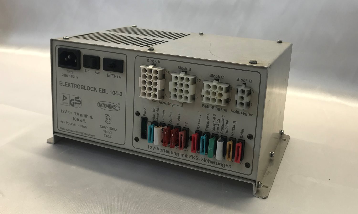 Schaudt/Lippert EBL 104 Fuseboard with Integrated Charger