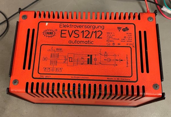 Calira EVS 12/12 Fuseboard with Integrated Charger - Image 5