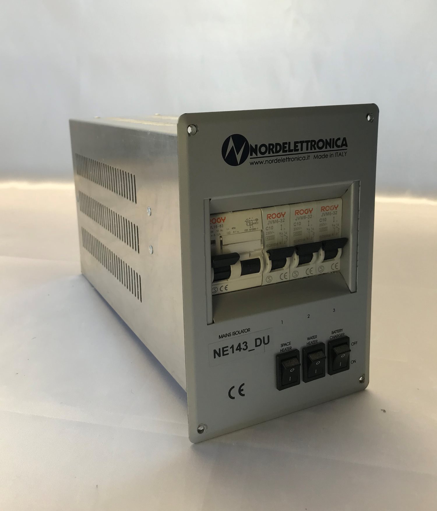 Nordelettronica NE143-DU Fuseboard with Integrated Charger