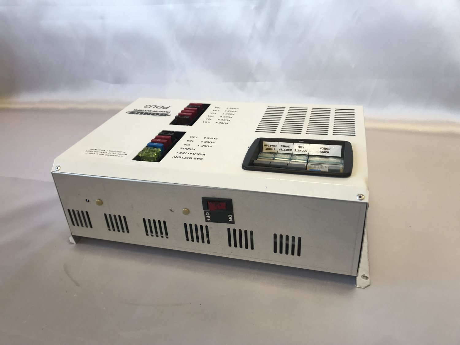 Plug In Systems PDU3 Fuseboard with Integrated Charger