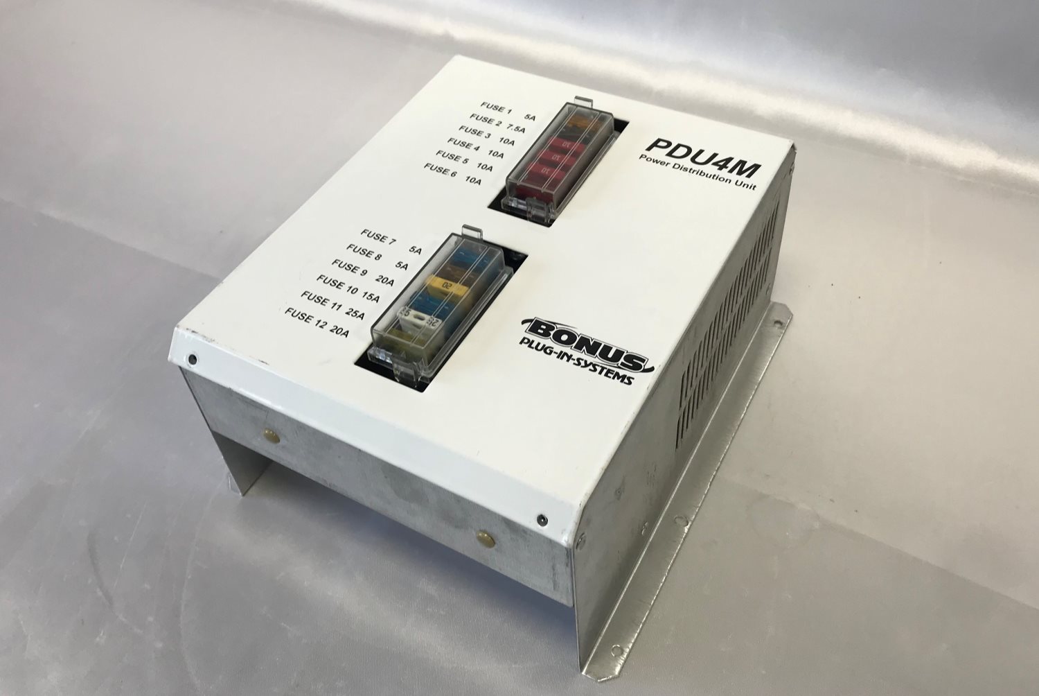 Plug In Systems PDU4M Fuseboard with Integrated Charger