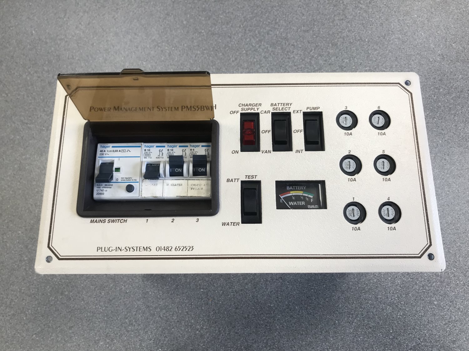Plug In Systems PMS5 Fuseboard with Integrated Charger