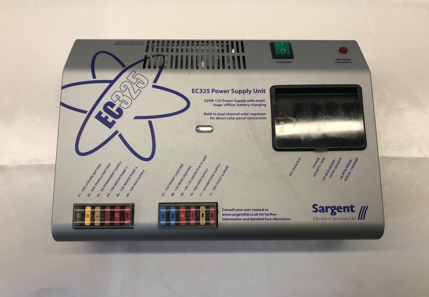 Sargent EC325 Fuseboard with Integrated Charger