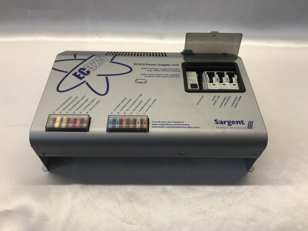 Sargent EC325 Fuseboard with Integrated Charger - Image 3