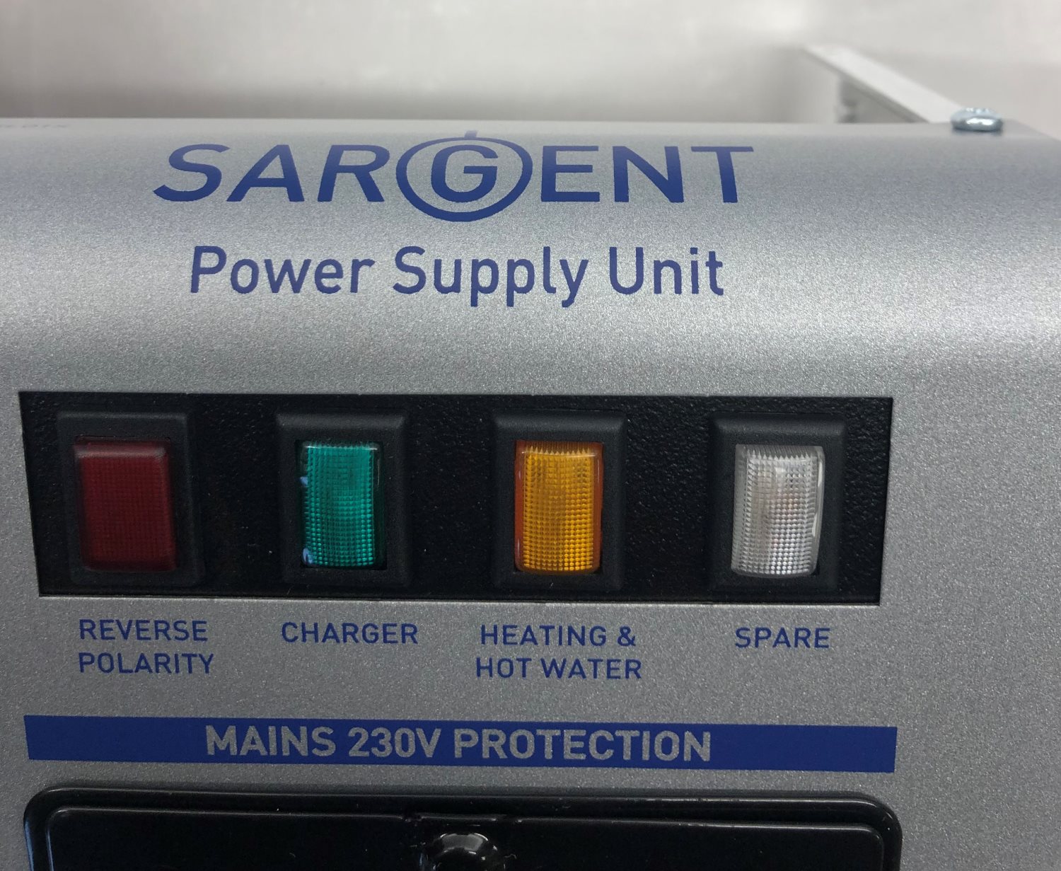 Sargent EC400 Fuseboard with Integrated Charger