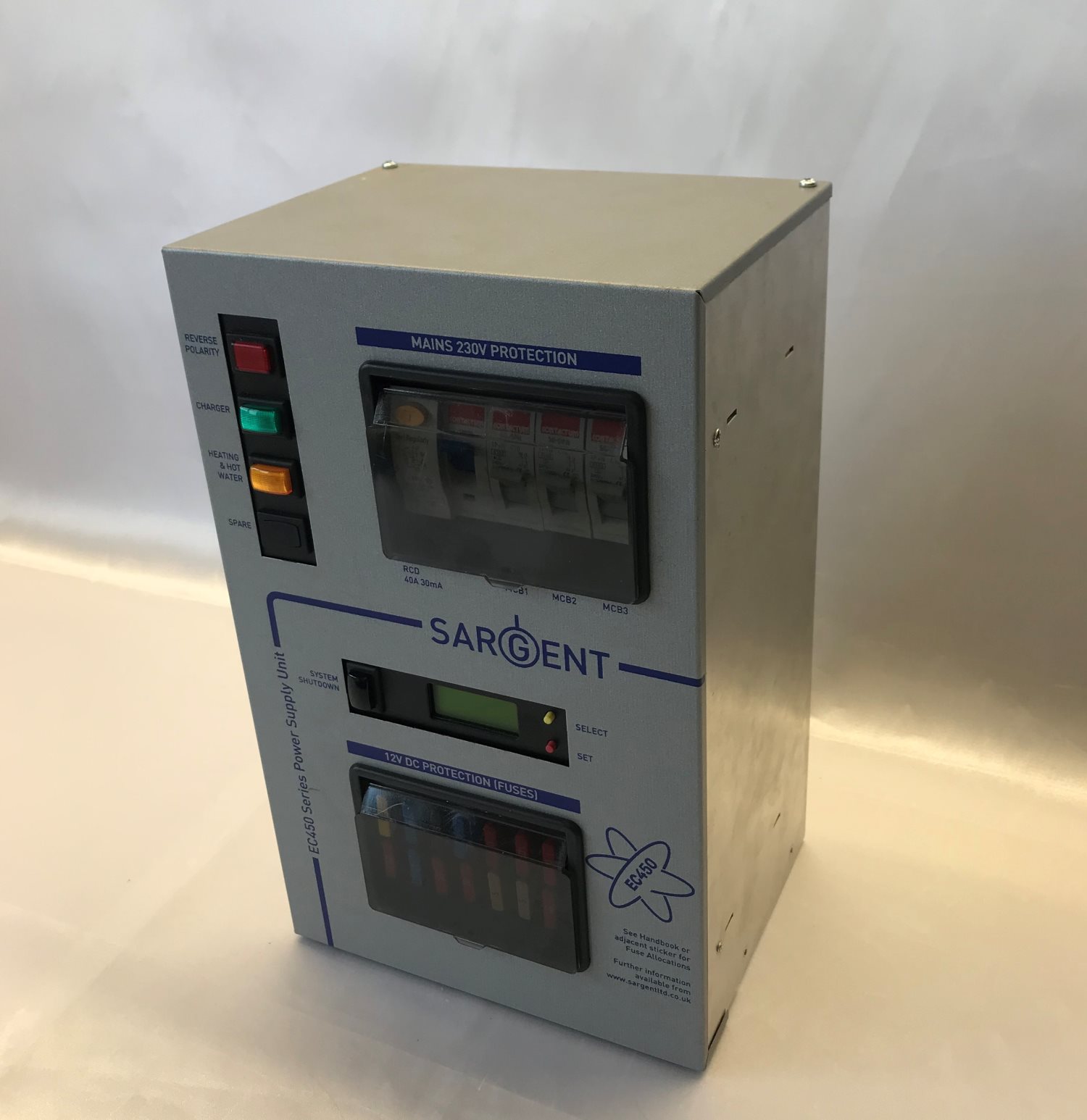 Sargent EC450 Fuseboard with Integrated Charger