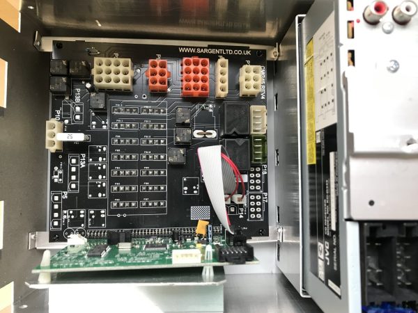 Sargent EC450 Fuseboard with Integrated Charger - Image 5