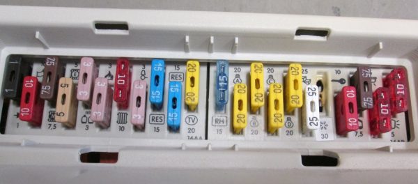 CBE DS500 Fuseboard & PC2015 Control Panel - Image 2