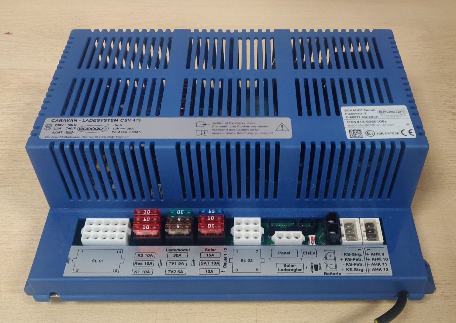 Schaudt/Lippert CSV413 Fuseboard with Integrated Charger