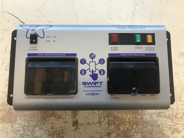 Sargent EC652 Fuseboard with Integrated Charger